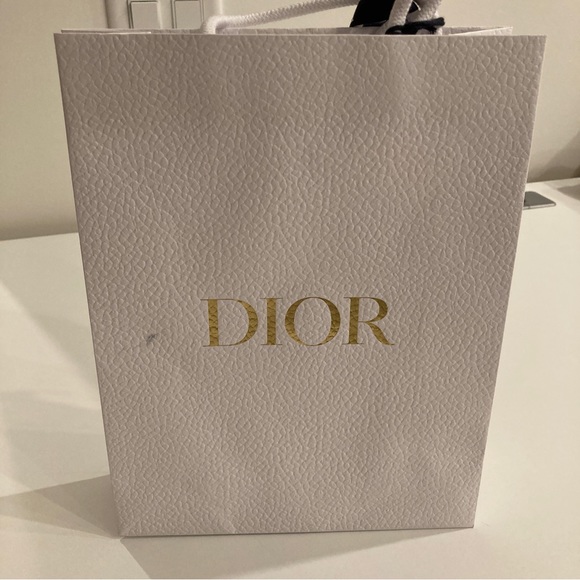 🛍 DIOR white shopping bag. - Picture 1 of 7